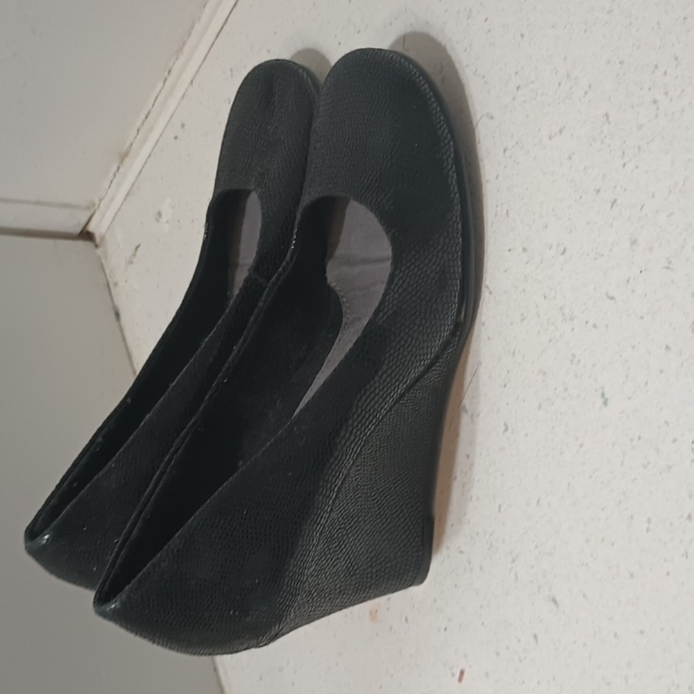 A2 by Aerosoles Black Shimmer Wedges Size 7